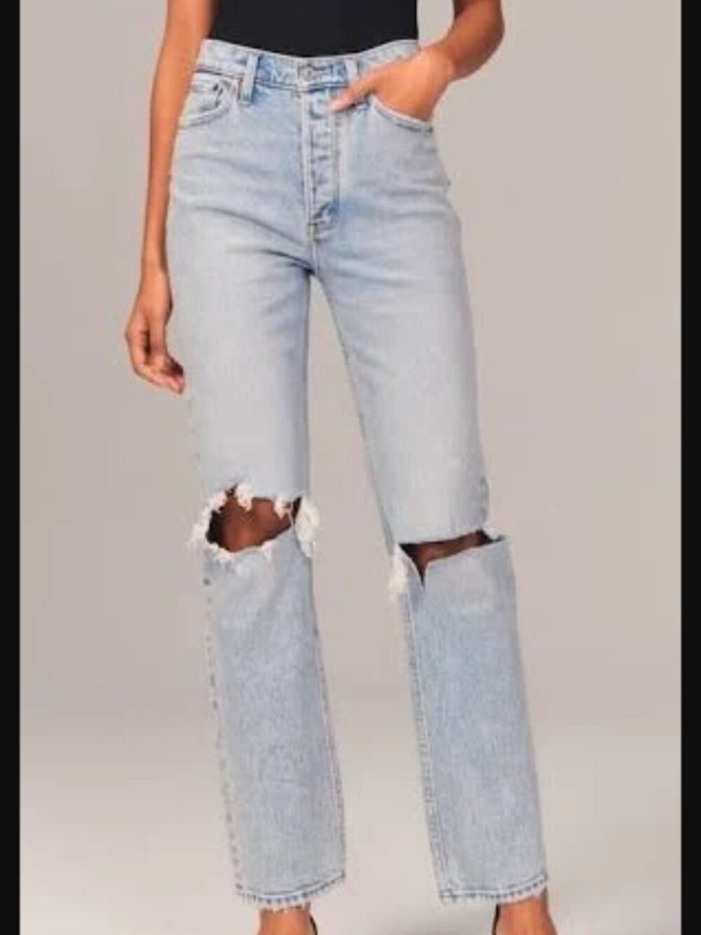 Abercrombie Dad Jean - Size 6/28 -  In light Distressed Blue